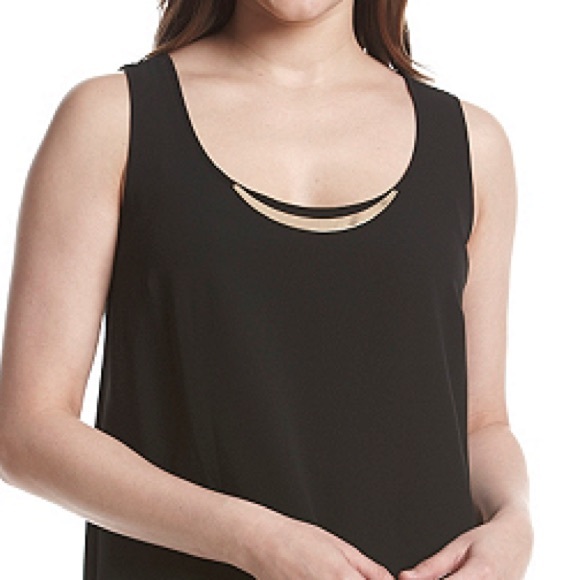 (Sizes M, L) Black Bar Neck Hi-Lo Sleeveless Top - Picture 4 of 4